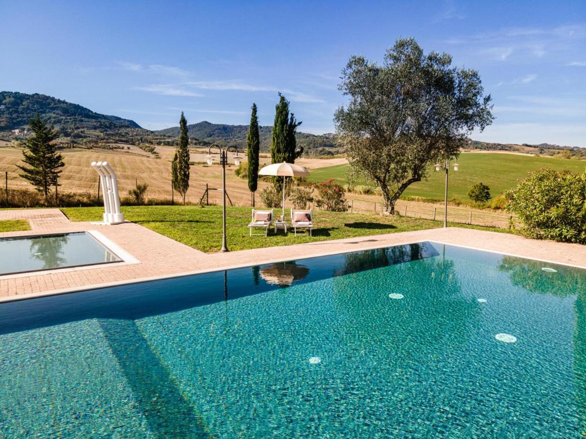 Appartamento In Casale Con Piscina Casa I Pavoni Chianni Luaran gambar