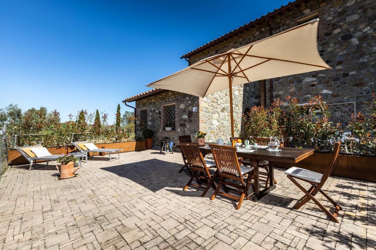 Appartamento In Casale Con Piscina Casa I Pavoni Chianni Luaran gambar