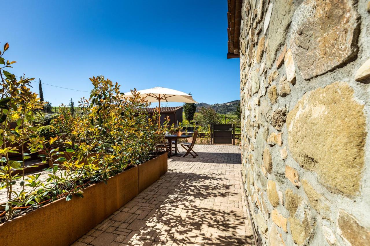 Appartamento In Casale Con Piscina Casa I Pavoni Chianni Luaran gambar