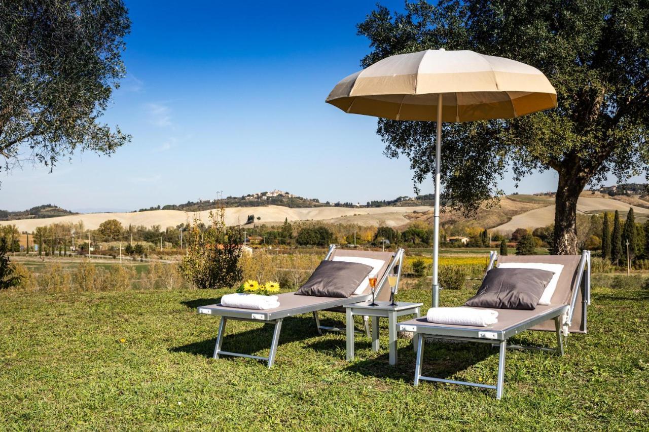Appartamento In Casale Con Piscina Casa I Pavoni Chianni Luaran gambar